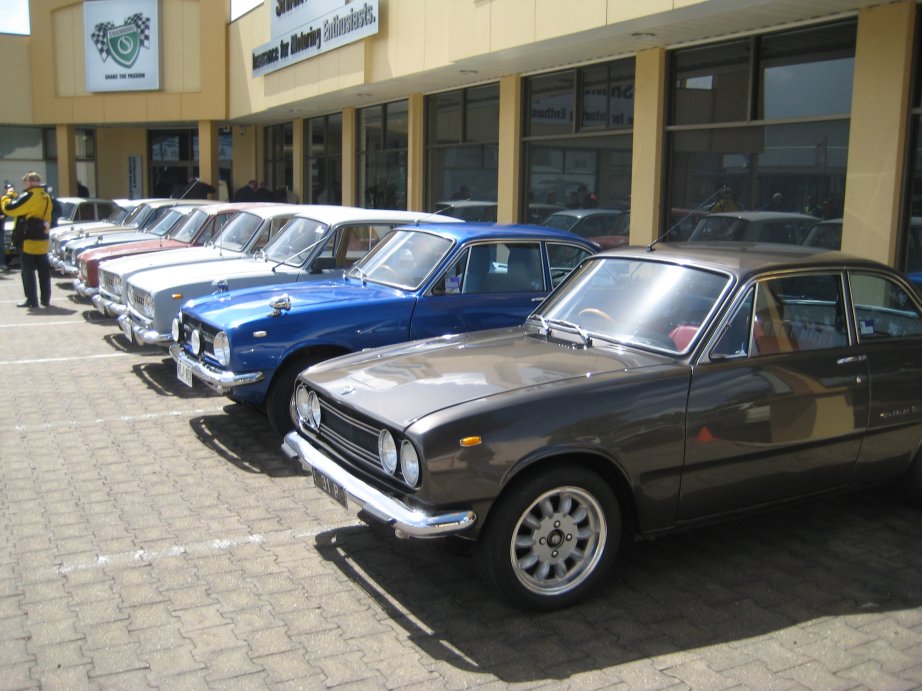 035 - Belletts in a row - foreground - Paul Harvey's Bellett GT.JPG