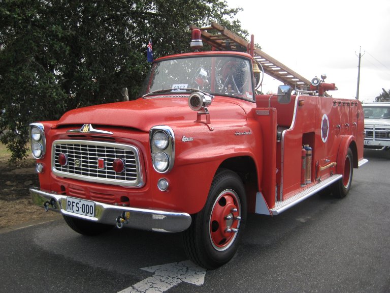 International AA150 fire truck - Leigh Ragless - 01.JPG