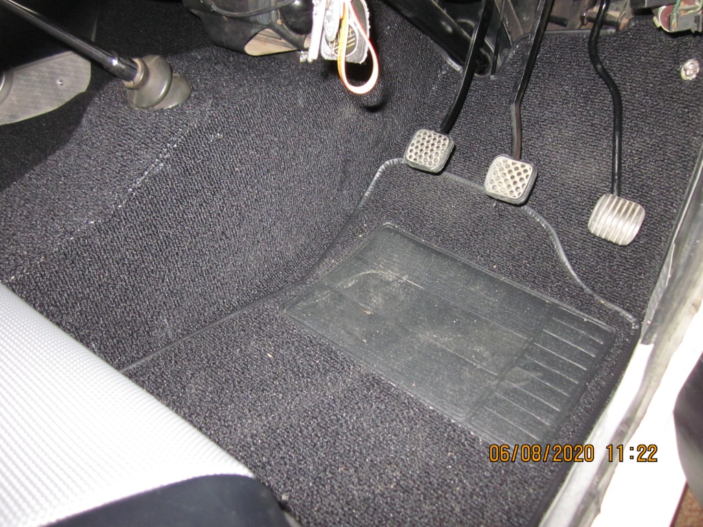 RE-TRIM_FLOOR-MATS.JPG