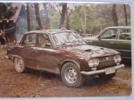 Toyota 2L and Falcon bonnet scoops.jpg