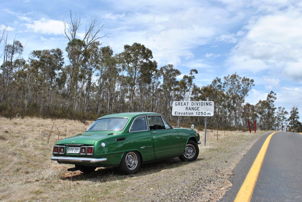 19 October - 39 - Snowy Mountains Highway - Dave's Isuzu Bellett GTR at highest elevation - 1250m over Great Dividing Range.JPG