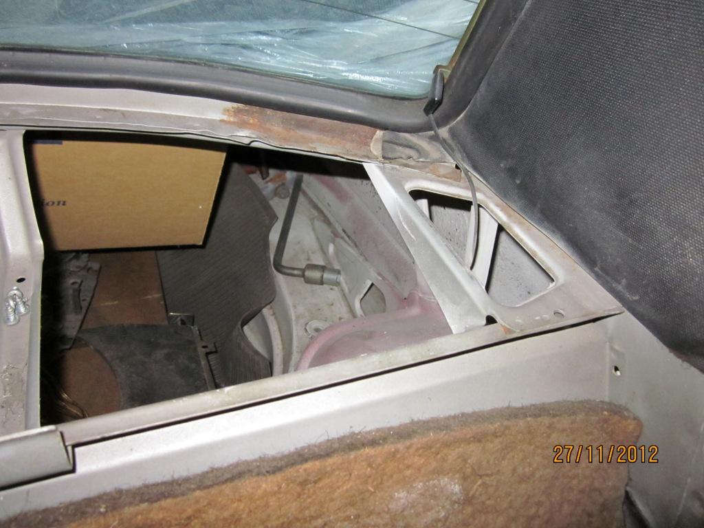 Sport-rear-parcel-shelf.jpg